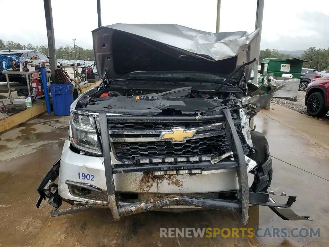 5 Photograph of a damaged car 1GNLCDEC6KR207464 CHEVROLET TAHOE 2019