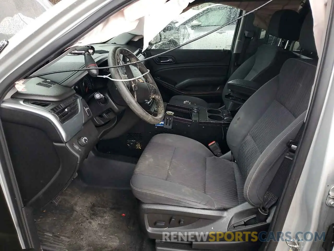 7 Photograph of a damaged car 1GNLCDEC6KR207464 CHEVROLET TAHOE 2019