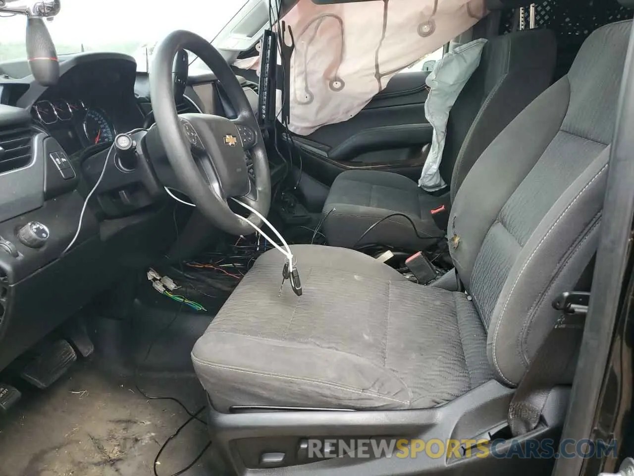 7 Photograph of a damaged car 1GNLCDEC8KR198072 CHEVROLET TAHOE 2019