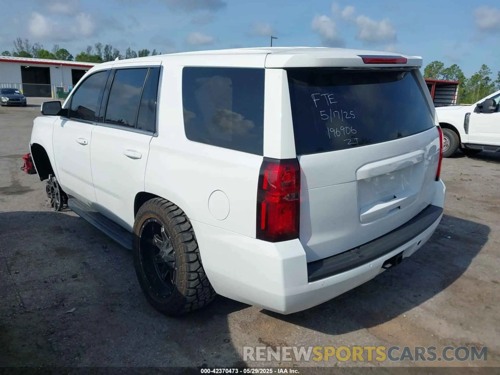 3 Photograph of a damaged car 1GNLCDECXKR196906 CHEVROLET TAHOE 2019