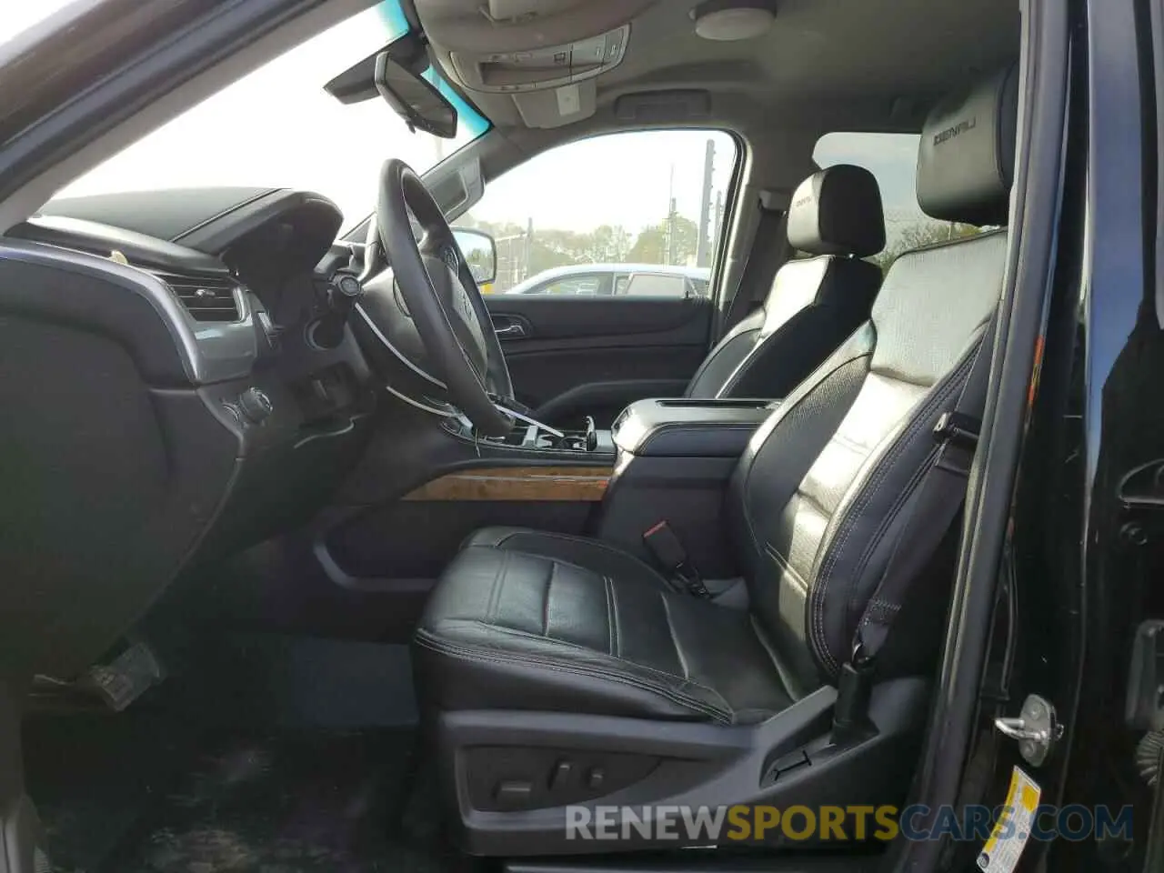 7 Photograph of a damaged car 1GNLCDECXKR327090 CHEVROLET TAHOE 2019
