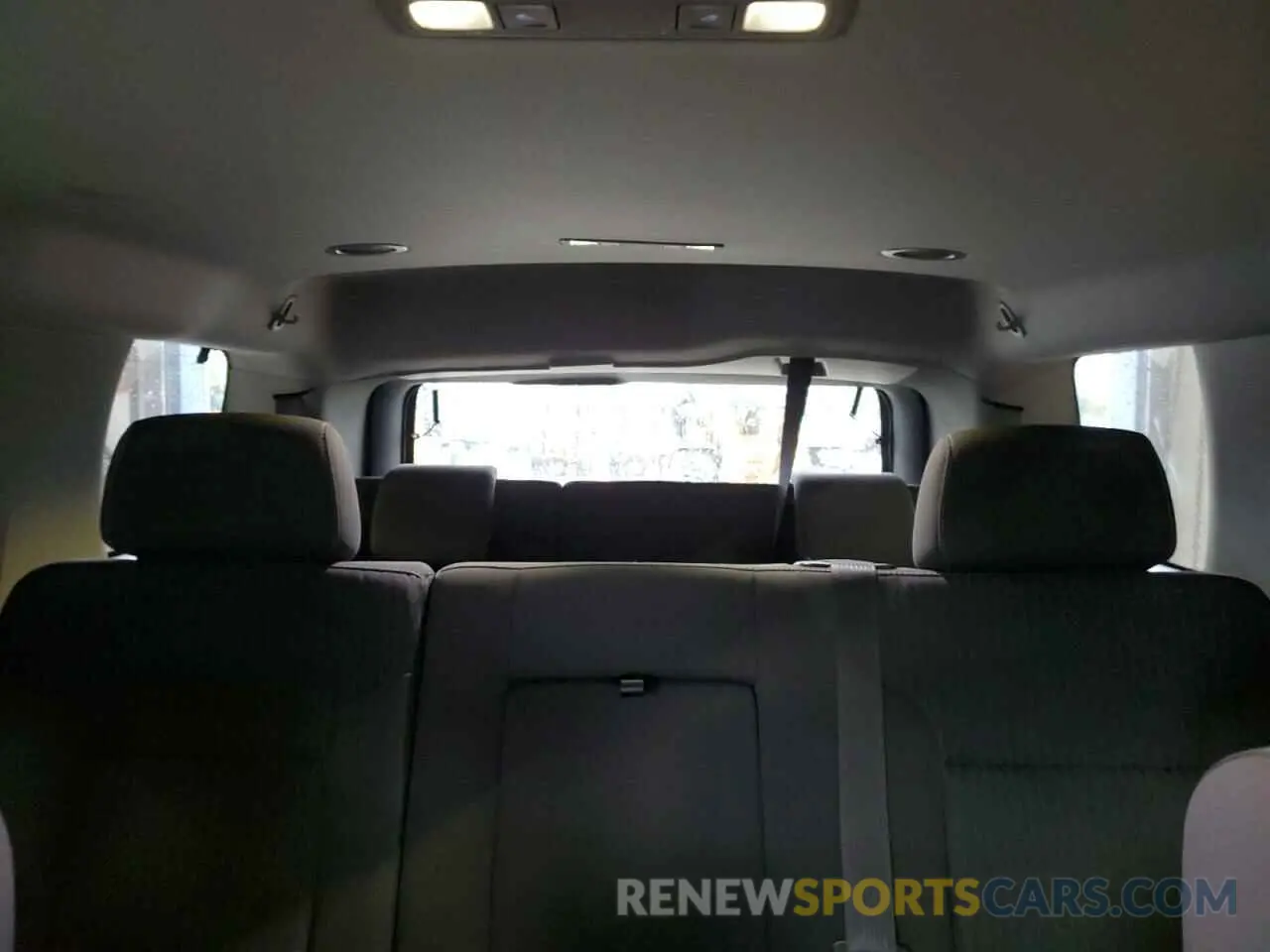 10 Photograph of a damaged car 1GNSCAKC3KR101584 CHEVROLET TAHOE 2019