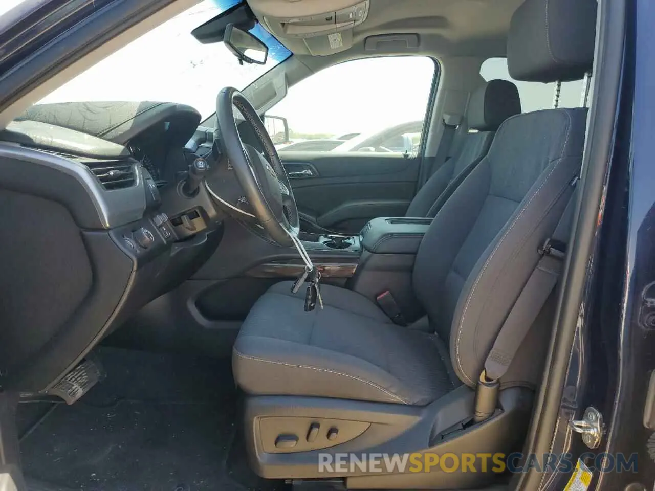 7 Photograph of a damaged car 1GNSCAKC4KR400968 CHEVROLET TAHOE 2019