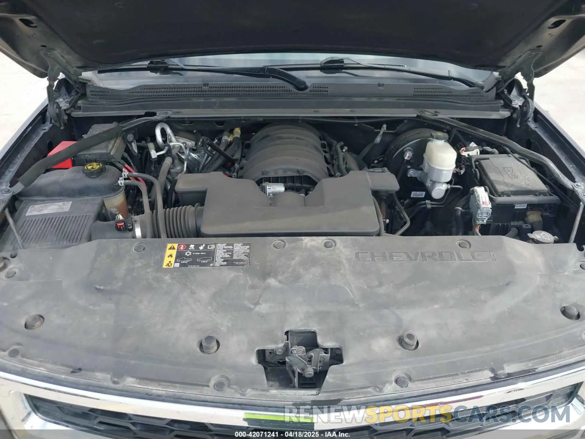 10 Photograph of a damaged car 1GNSCBKC0KR275635 CHEVROLET TAHOE 2019