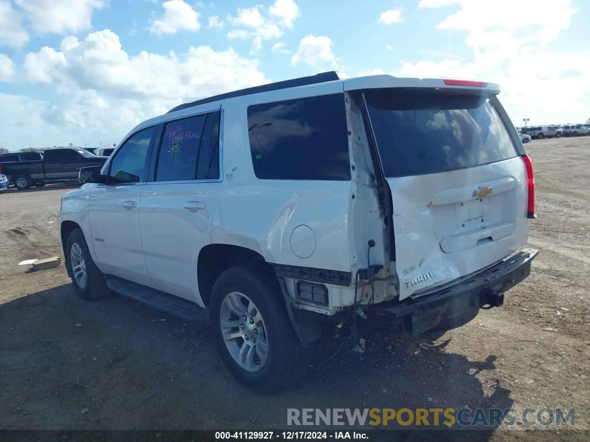 15 Photograph of a damaged car 1GNSCBKC0KR393975 CHEVROLET TAHOE 2019