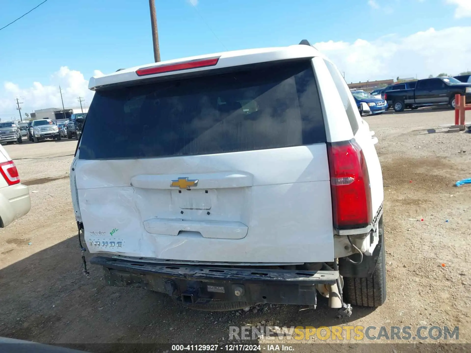 17 Photograph of a damaged car 1GNSCBKC0KR393975 CHEVROLET TAHOE 2019