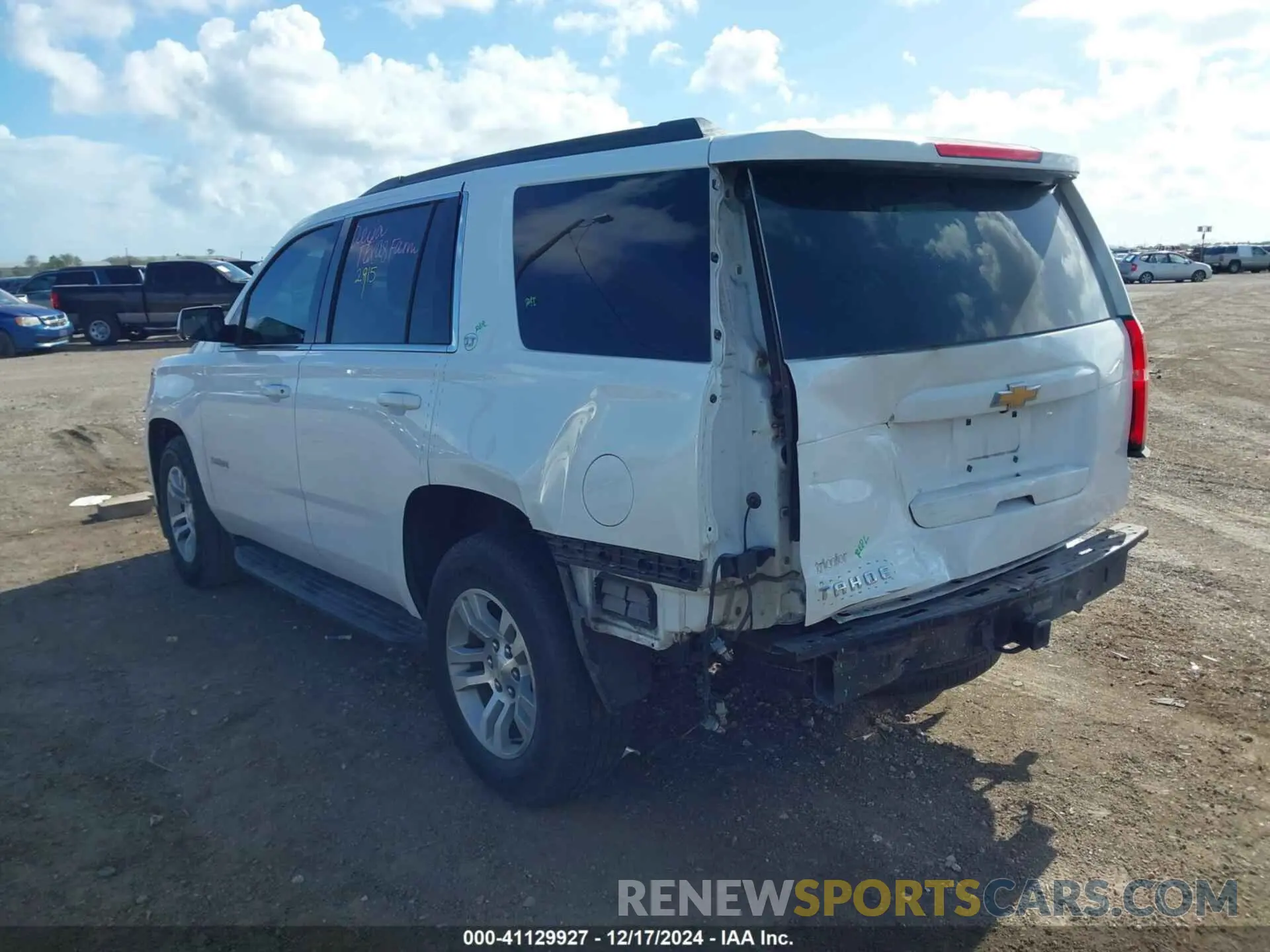 3 Photograph of a damaged car 1GNSCBKC0KR393975 CHEVROLET TAHOE 2019