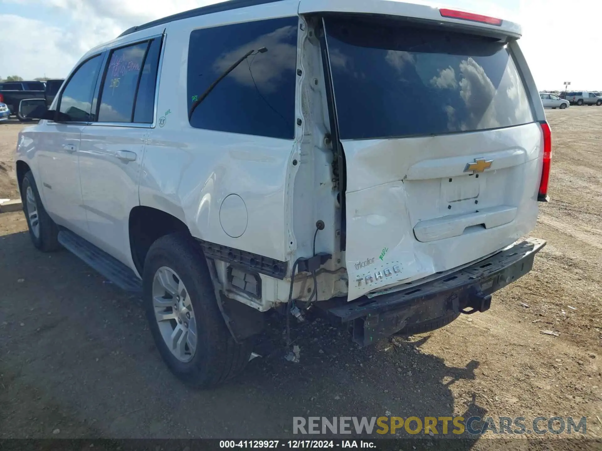 6 Photograph of a damaged car 1GNSCBKC0KR393975 CHEVROLET TAHOE 2019
