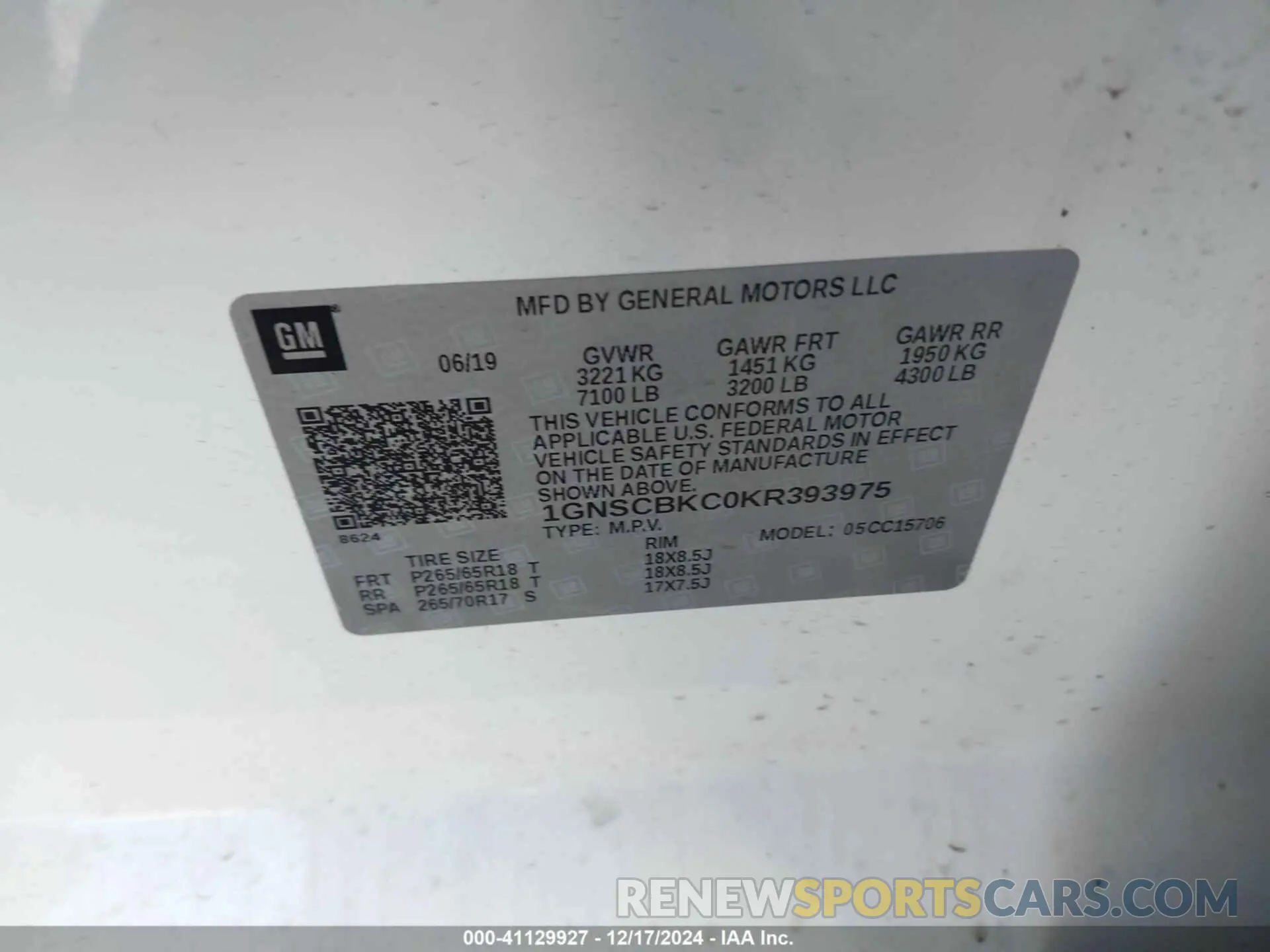 9 Photograph of a damaged car 1GNSCBKC0KR393975 CHEVROLET TAHOE 2019