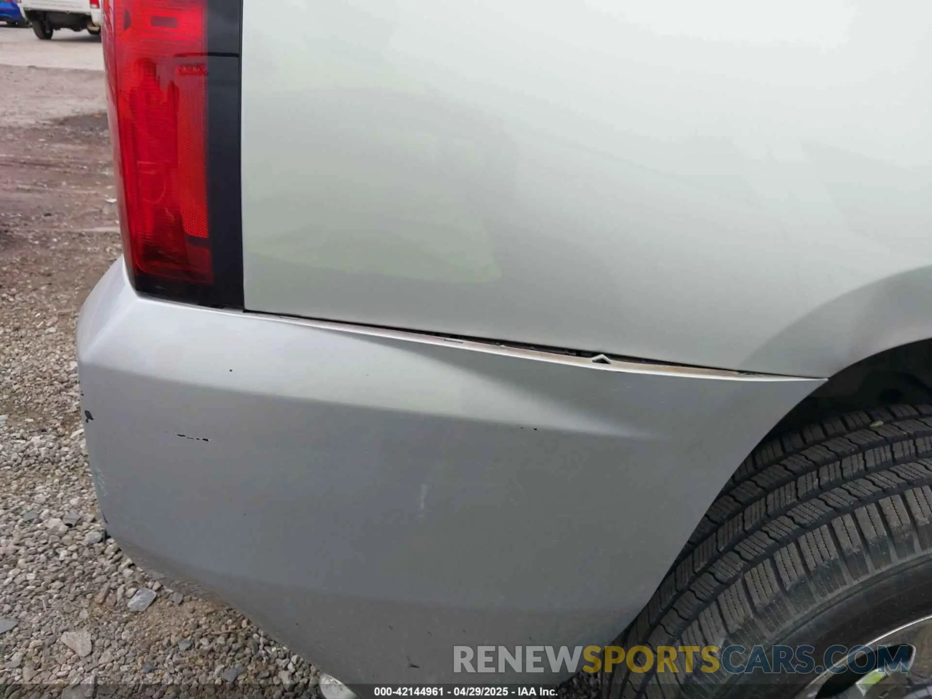 6 Photograph of a damaged car 1GNSCBKC1KR191789 CHEVROLET TAHOE 2019