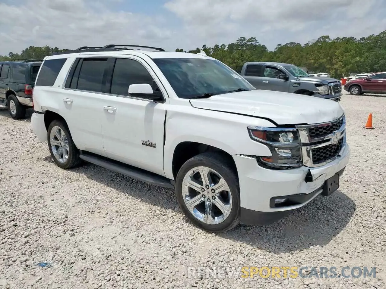 4 Photograph of a damaged car 1GNSCBKC1KR226315 CHEVROLET TAHOE 2019