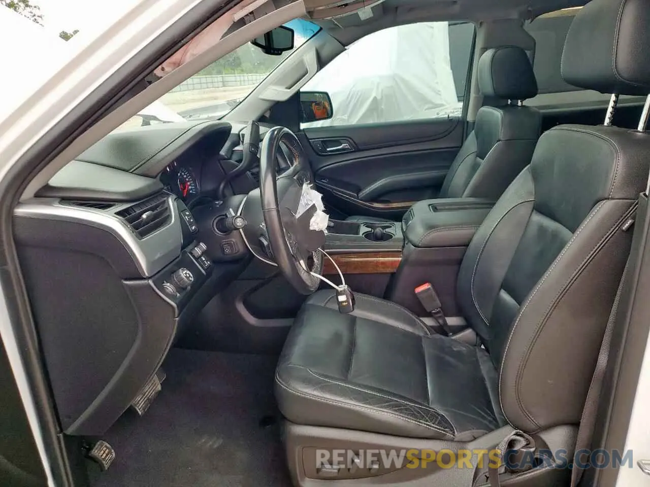 7 Photograph of a damaged car 1GNSCBKC1KR226315 CHEVROLET TAHOE 2019