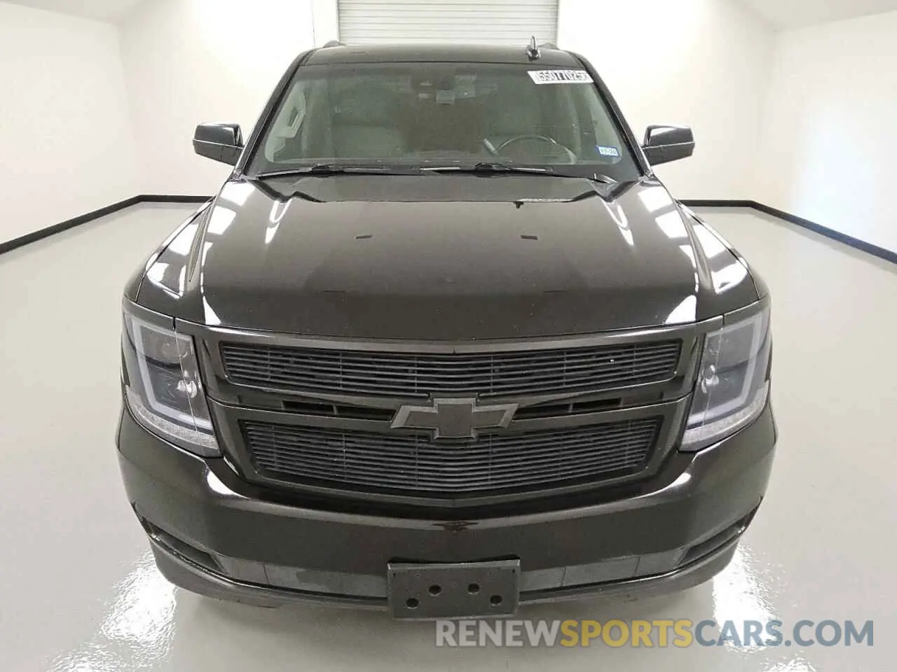 5 Photograph of a damaged car 1GNSCBKC4KR142943 CHEVROLET TAHOE 2019
