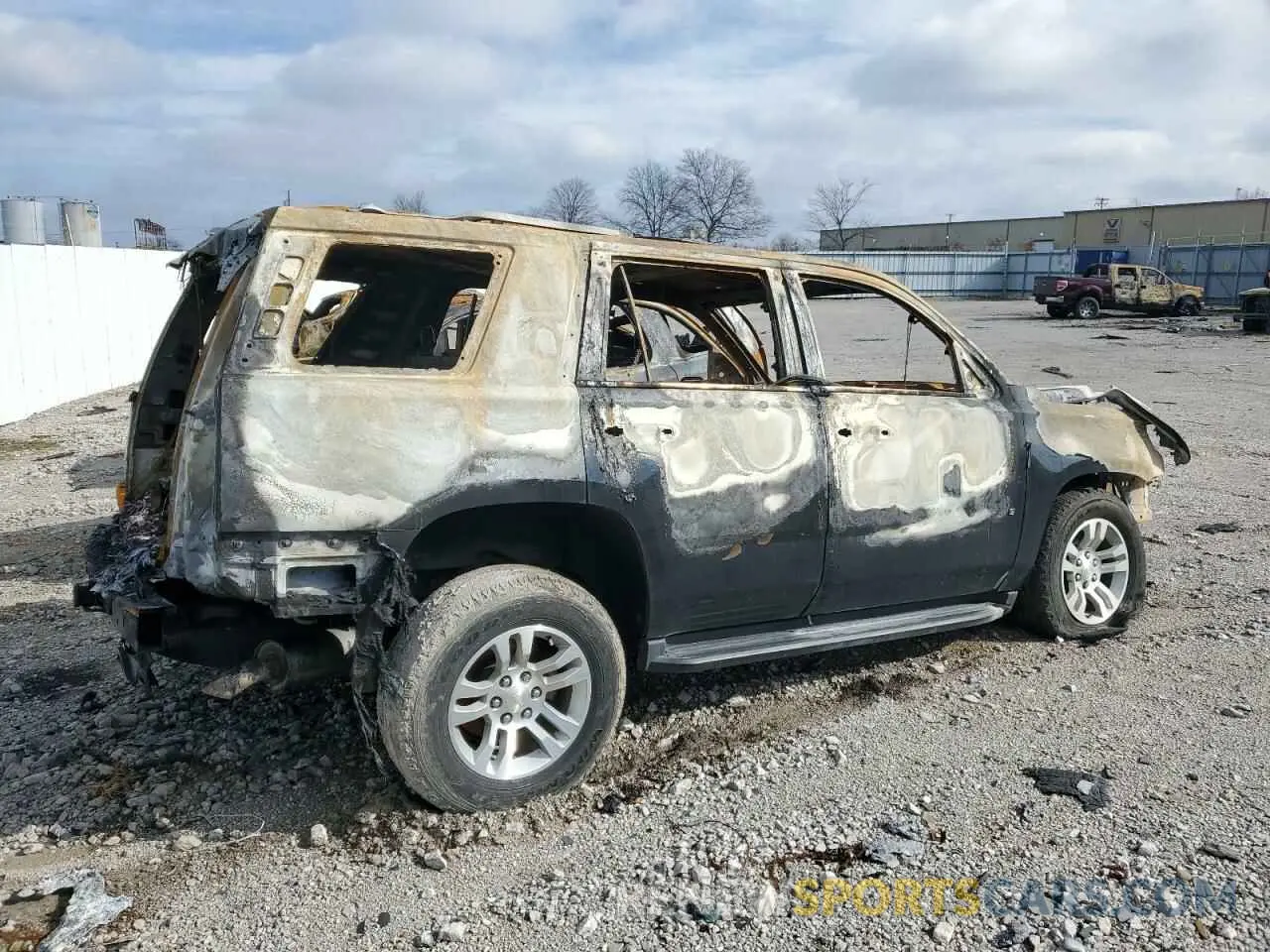 3 Photograph of a damaged car 1GNSCBKC5KR293404 CHEVROLET TAHOE 2019