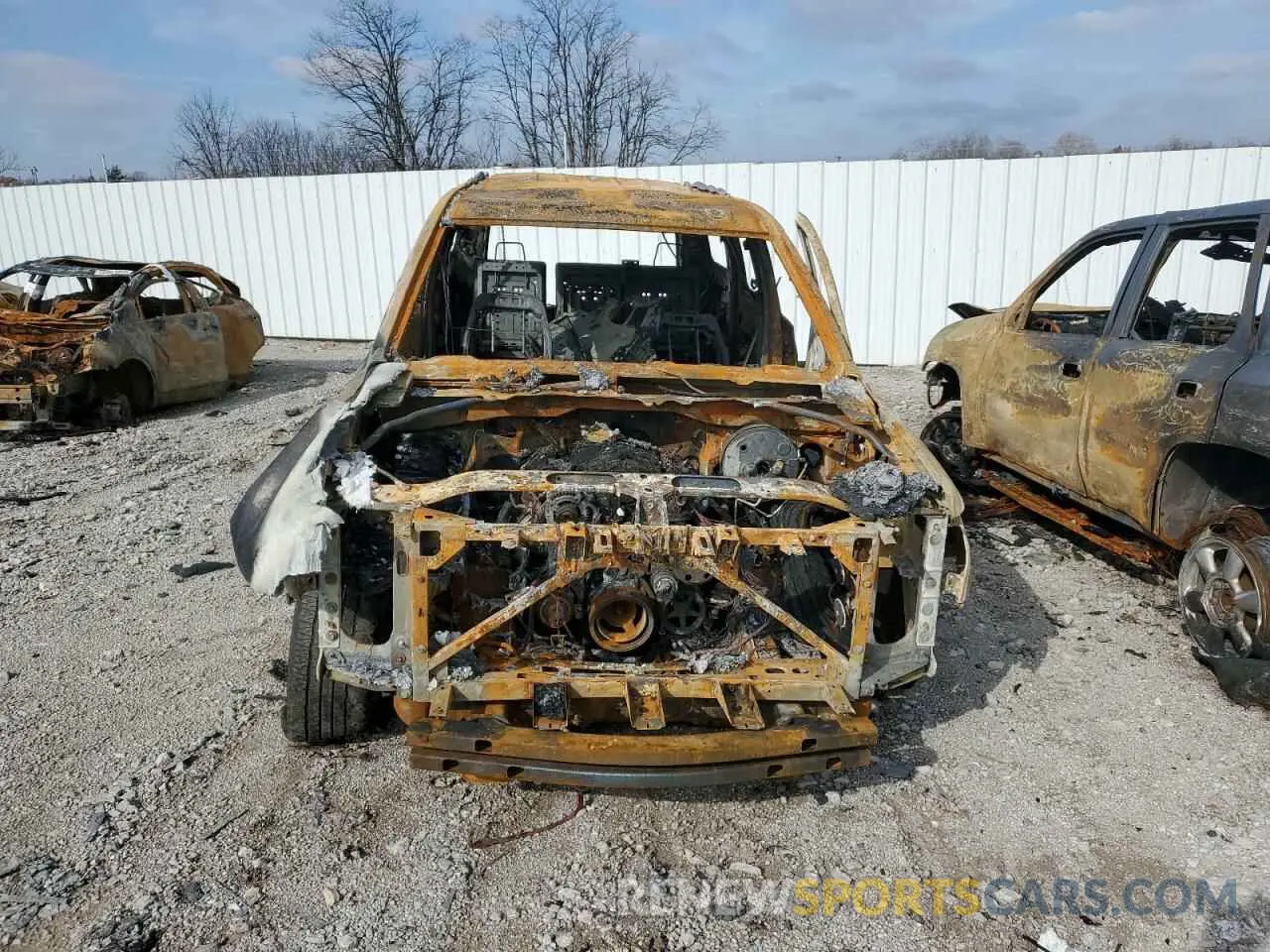 5 Photograph of a damaged car 1GNSCBKC5KR293404 CHEVROLET TAHOE 2019