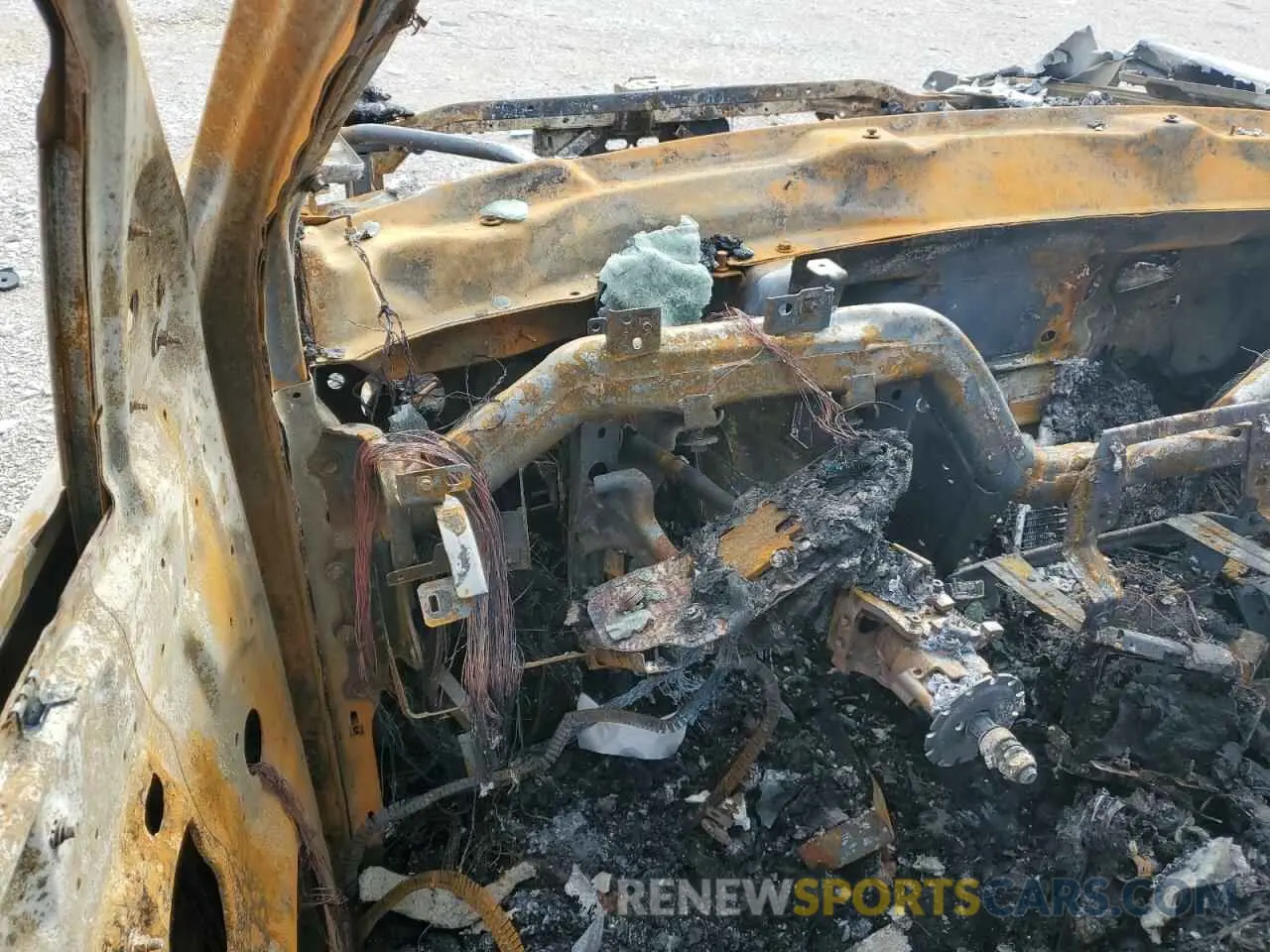 9 Photograph of a damaged car 1GNSCBKC5KR293404 CHEVROLET TAHOE 2019