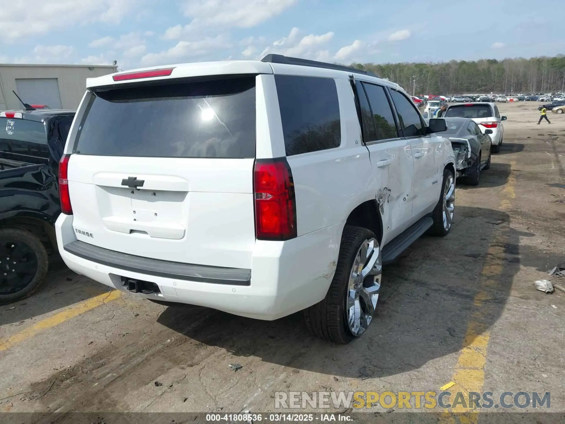 4 Photograph of a damaged car 1GNSCBKC6KR345154 CHEVROLET TAHOE 2019