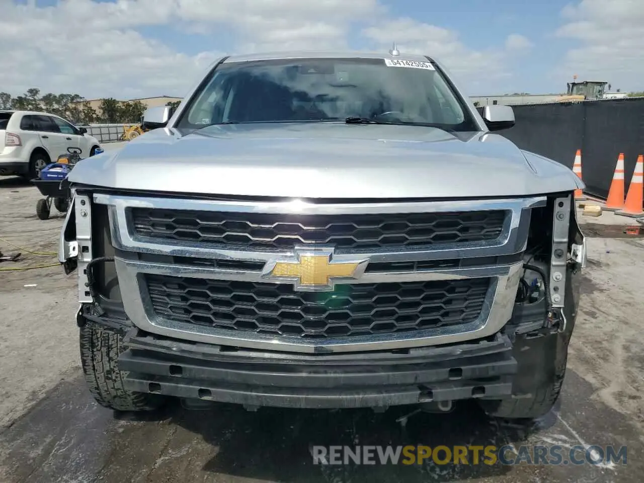 5 Photograph of a damaged car 1GNSCBKC9KR208029 CHEVROLET TAHOE 2019