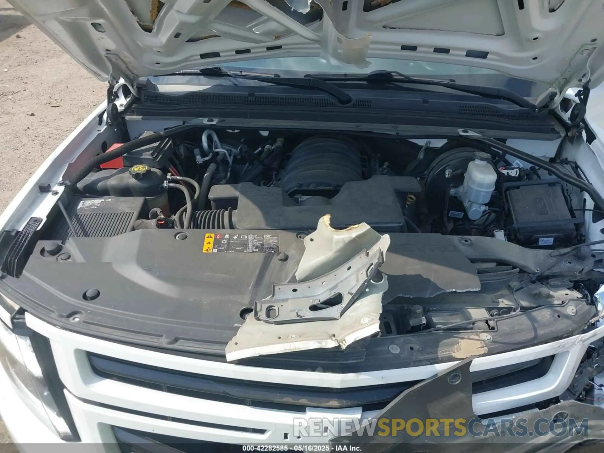10 Photograph of a damaged car 1GNSCBKC9KR372204 CHEVROLET TAHOE 2019