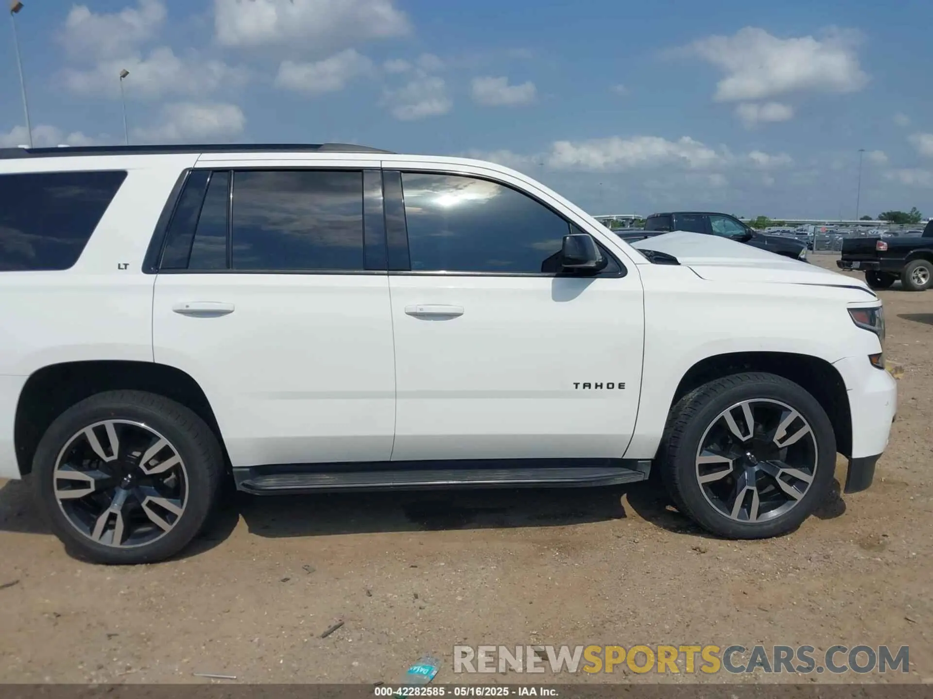 13 Photograph of a damaged car 1GNSCBKC9KR372204 CHEVROLET TAHOE 2019