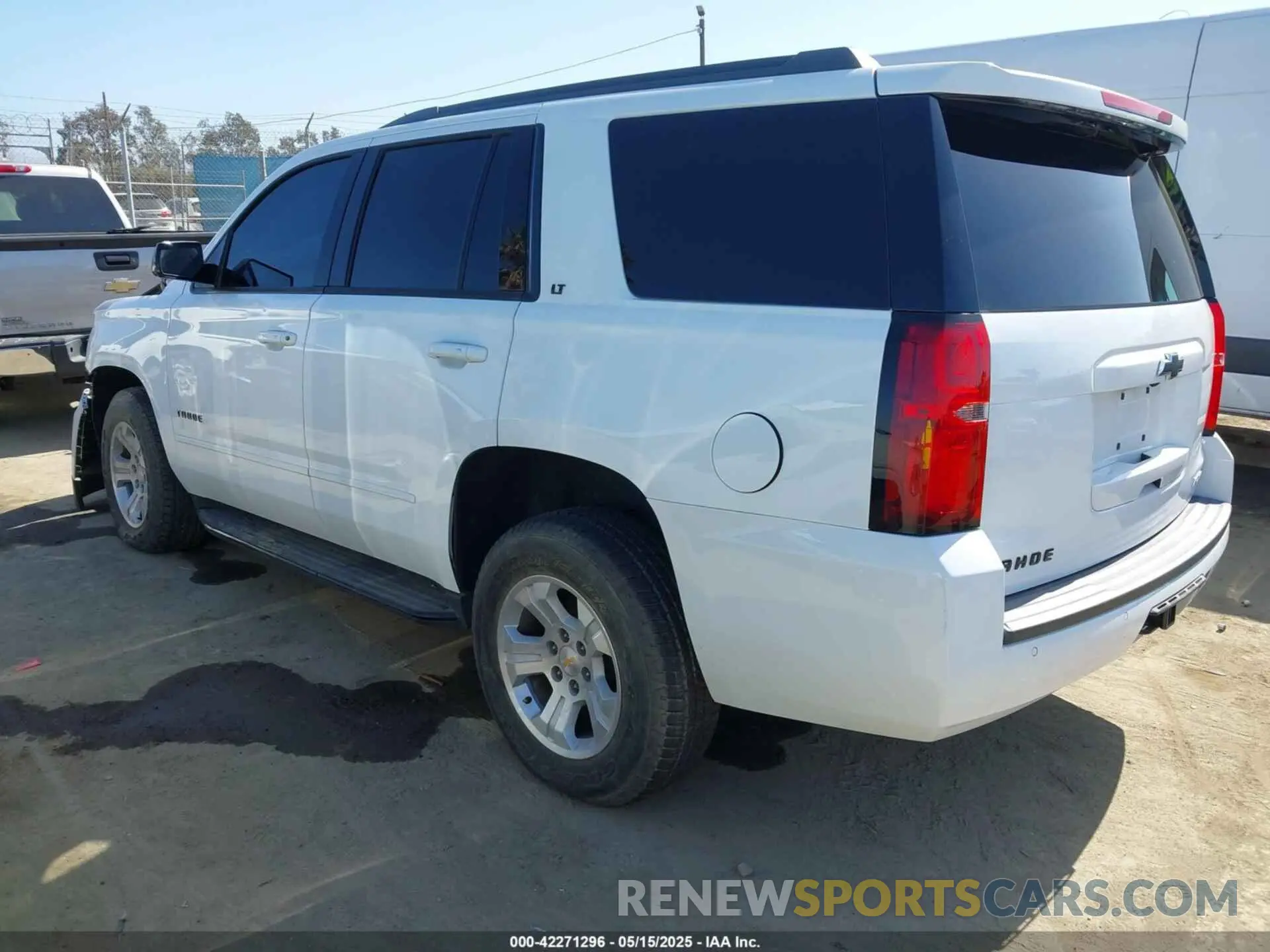 3 Photograph of a damaged car 1GNSCBKC9KR374907 CHEVROLET TAHOE 2019