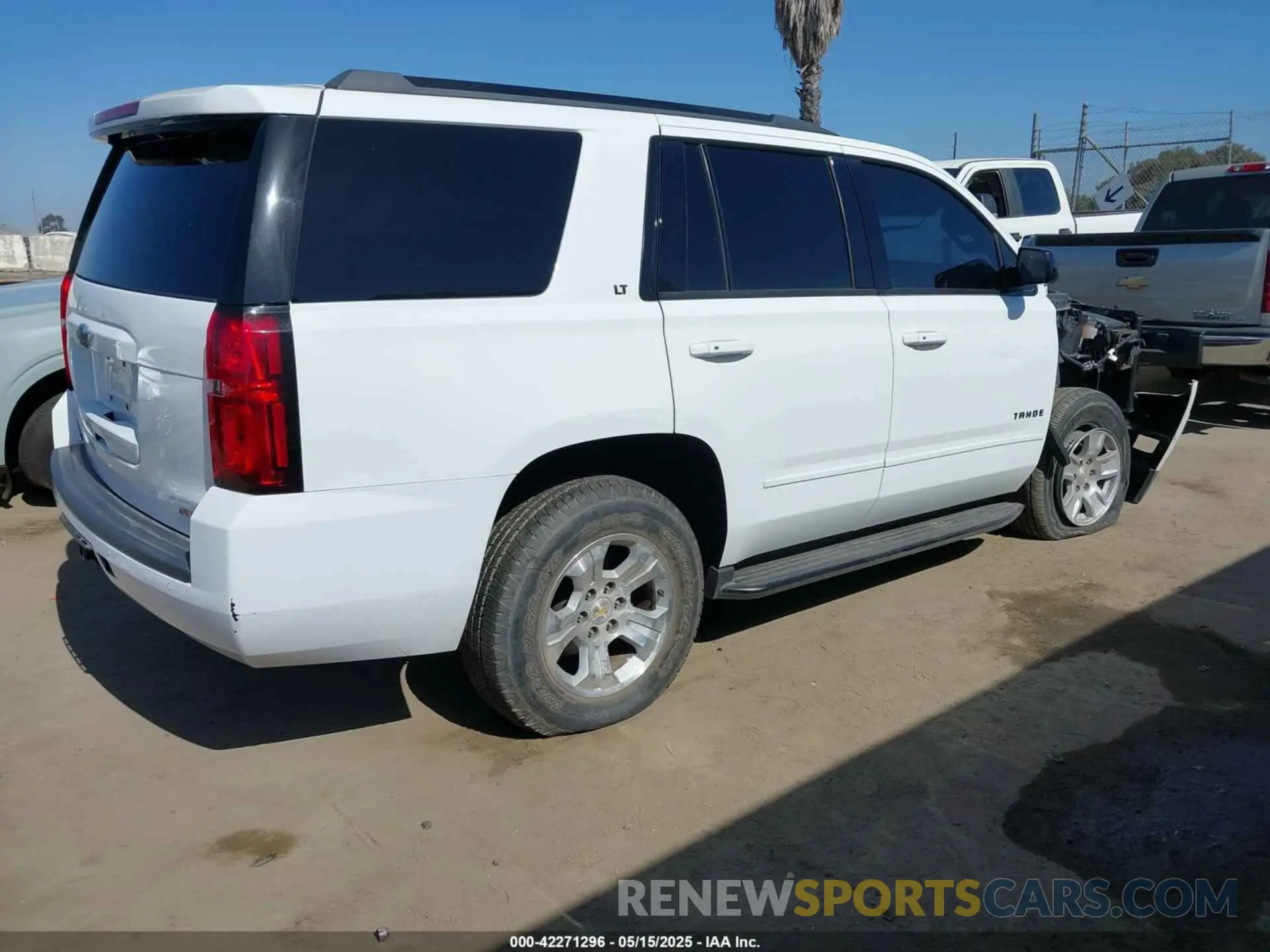 4 Photograph of a damaged car 1GNSCBKC9KR374907 CHEVROLET TAHOE 2019