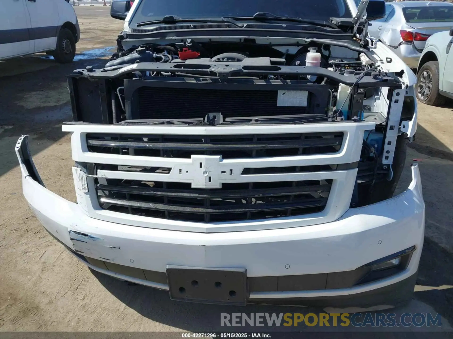 6 Photograph of a damaged car 1GNSCBKC9KR374907 CHEVROLET TAHOE 2019