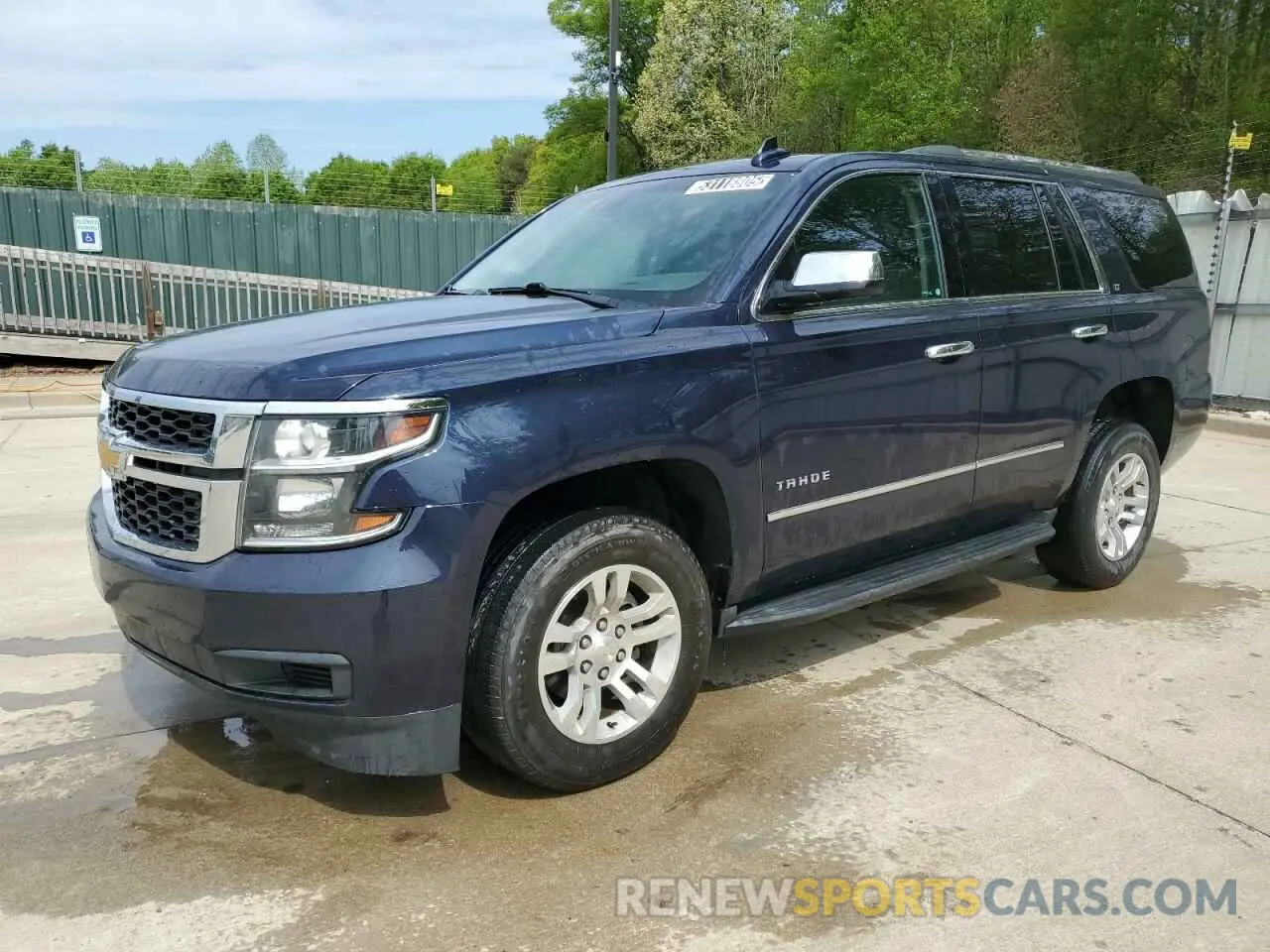 1 Photograph of a damaged car 1GNSCBKCXKR289588 CHEVROLET TAHOE 2019