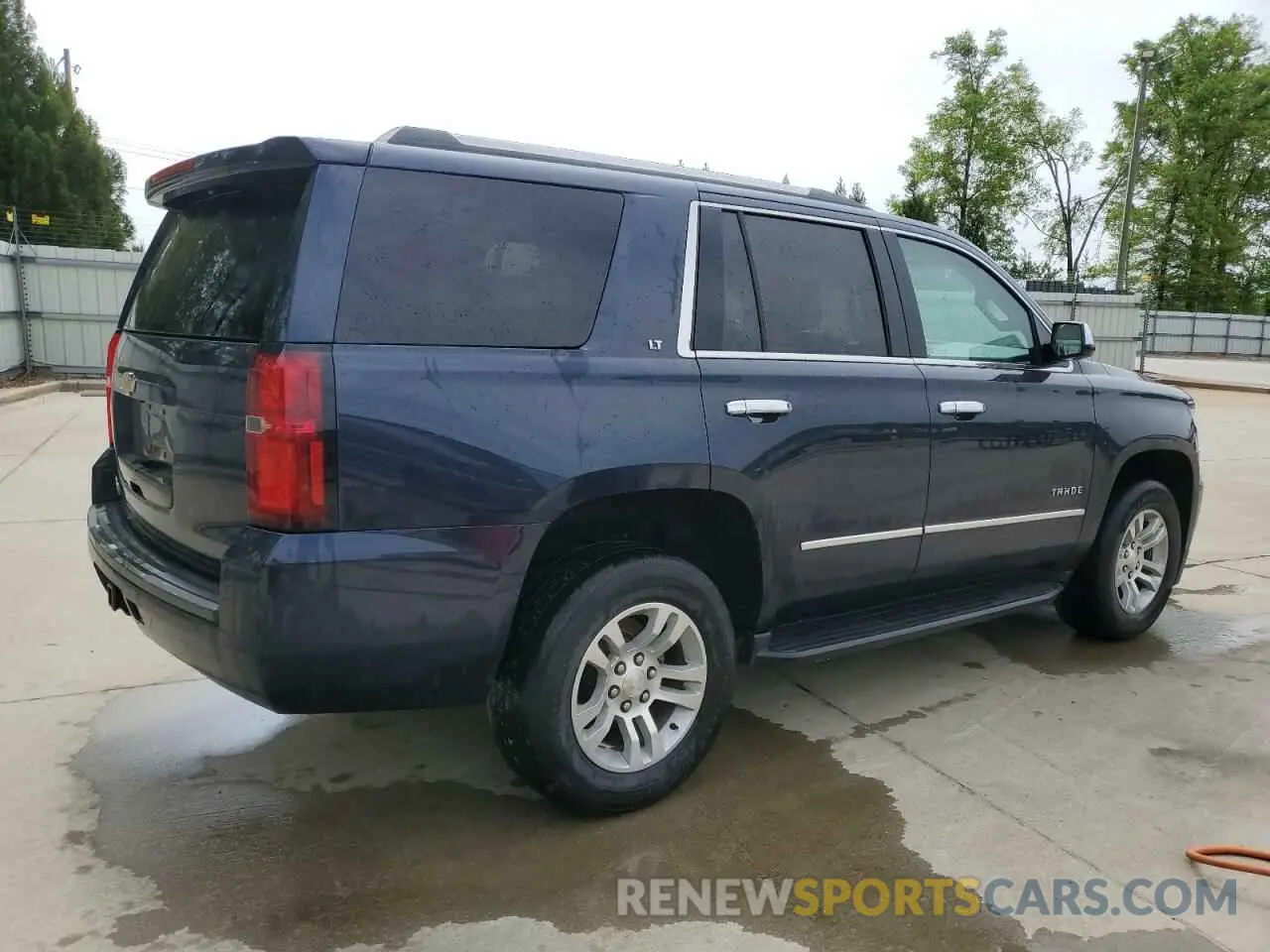 3 Photograph of a damaged car 1GNSCBKCXKR289588 CHEVROLET TAHOE 2019