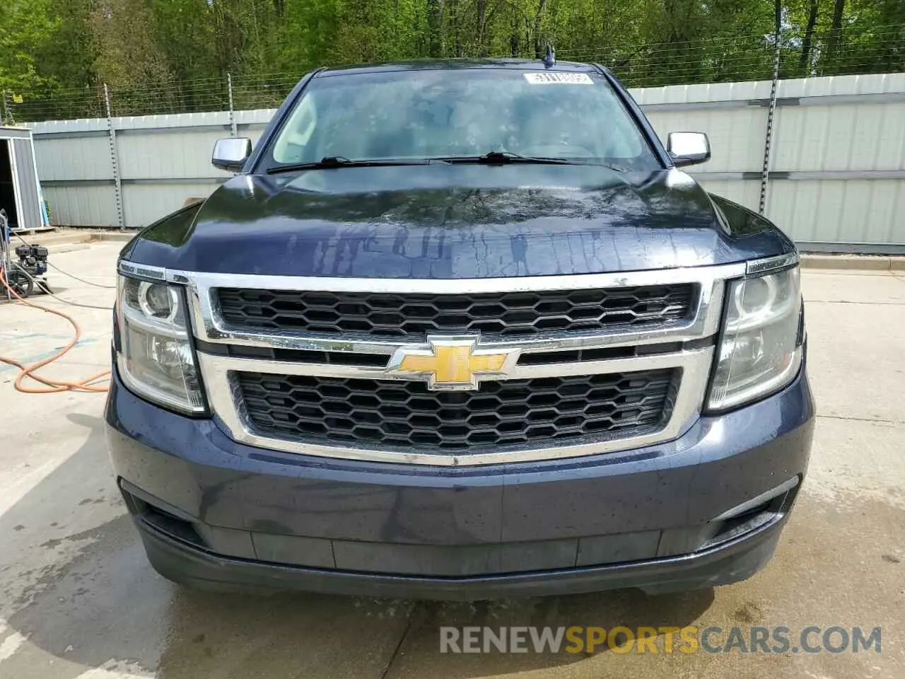 5 Photograph of a damaged car 1GNSCBKCXKR289588 CHEVROLET TAHOE 2019