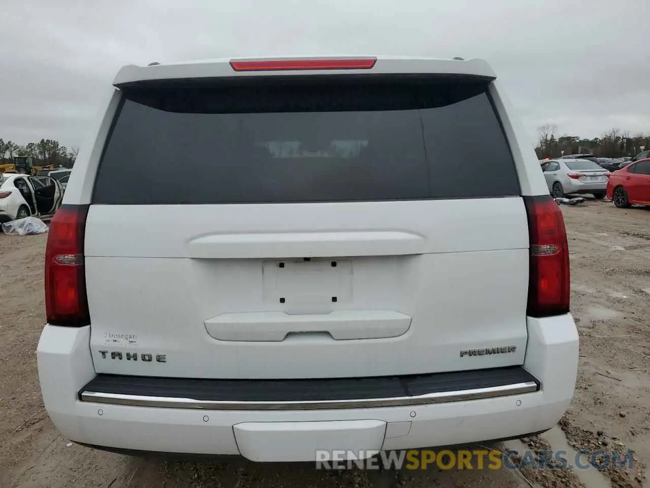 6 Photograph of a damaged car 1GNSCCKC3KR324820 CHEVROLET TAHOE 2019