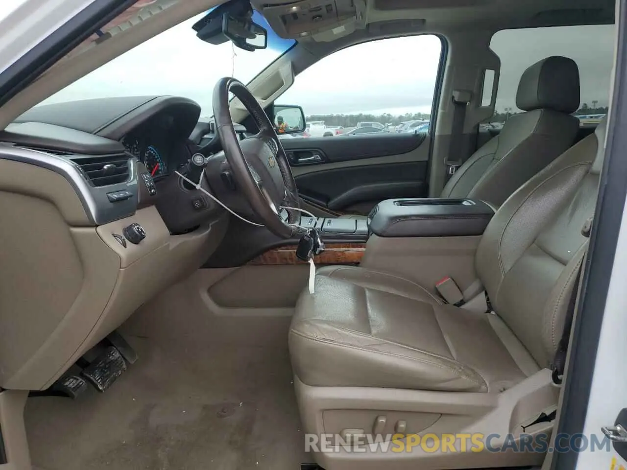 7 Photograph of a damaged car 1GNSCCKC3KR324820 CHEVROLET TAHOE 2019