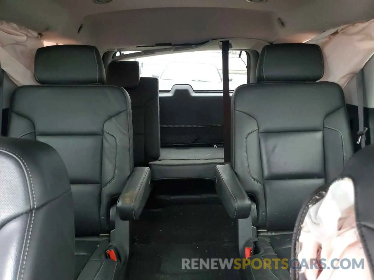 10 Photograph of a damaged car 1GNSCCKC7KR123468 CHEVROLET TAHOE 2019