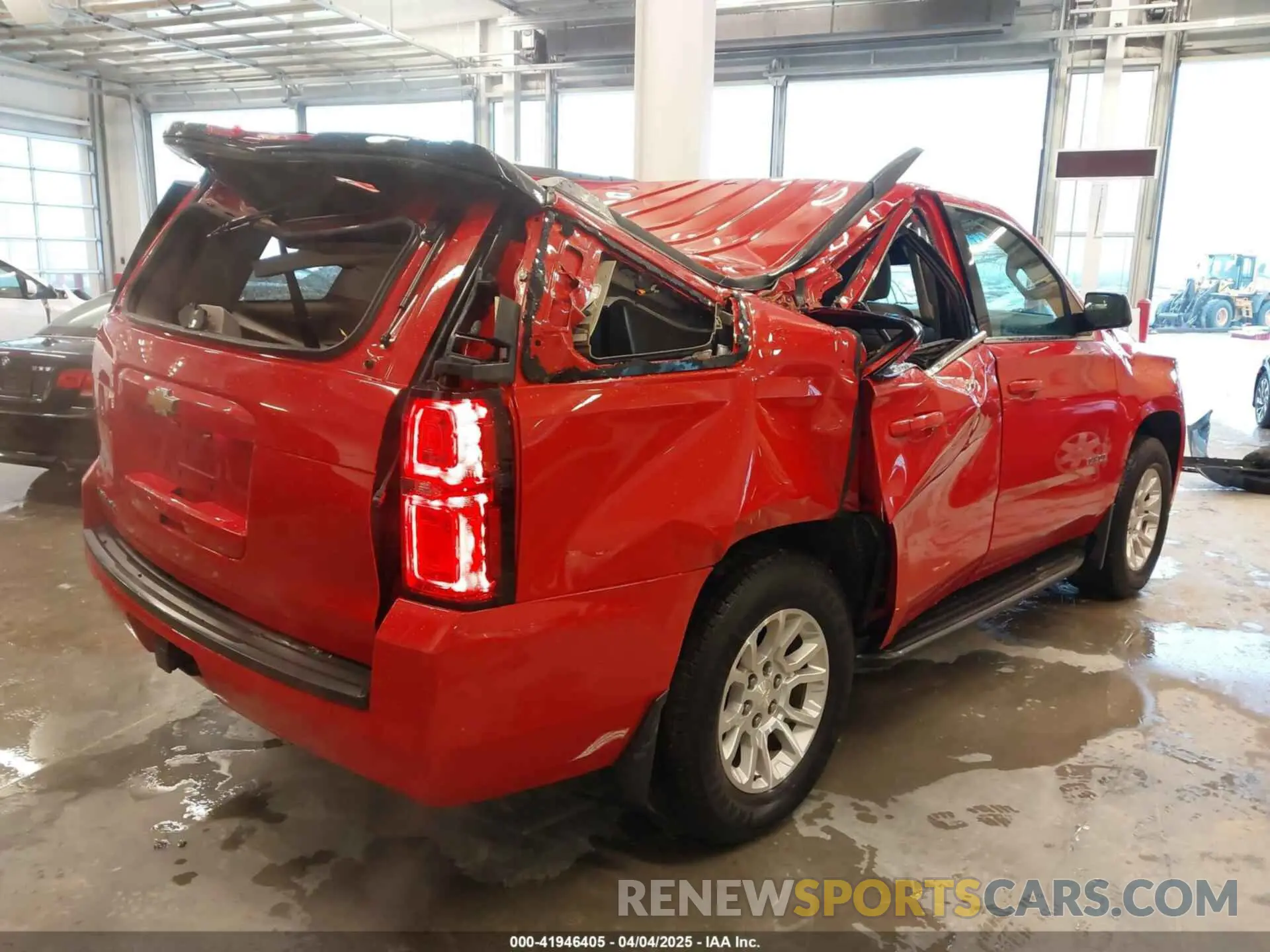 4 Photograph of a damaged car 1GNSKAEC4KR331746 CHEVROLET TAHOE 2019