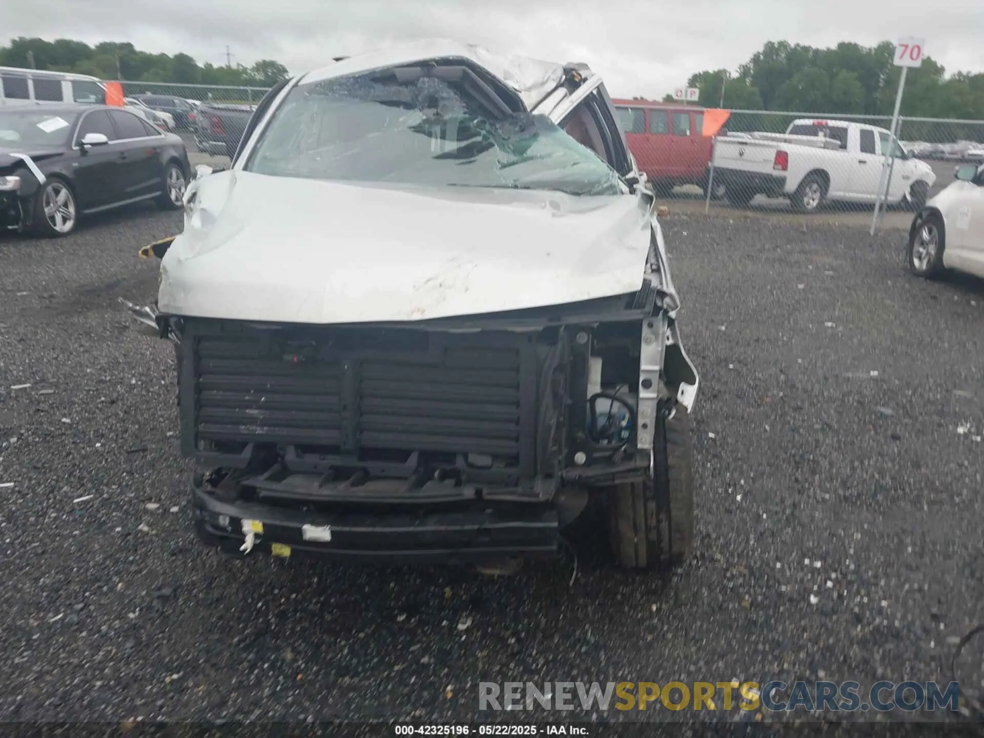 11 Photograph of a damaged car 1GNSKAKC2KR185738 CHEVROLET TAHOE 2019