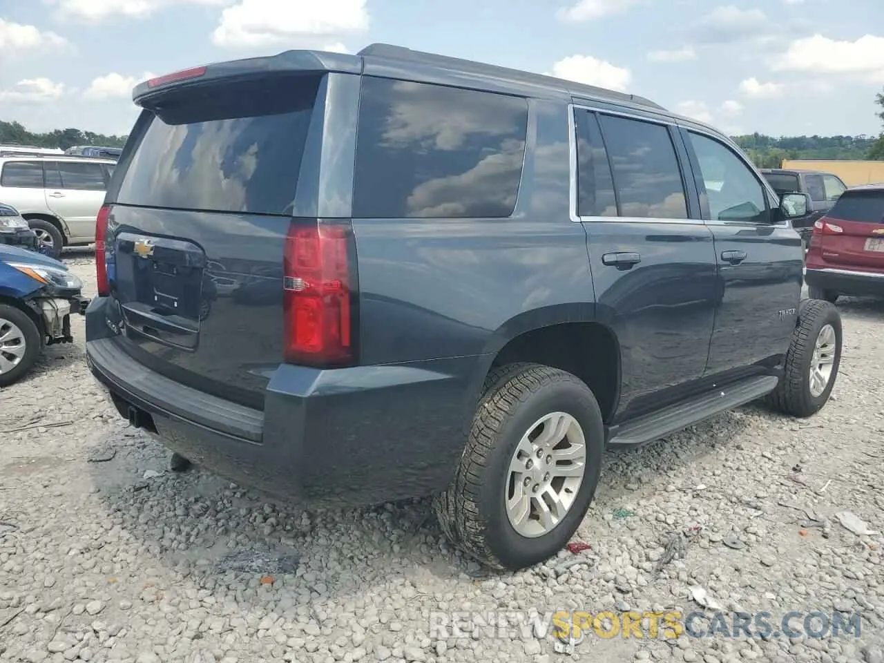 3 Photograph of a damaged car 1GNSKAKC2KR338635 CHEVROLET TAHOE 2019