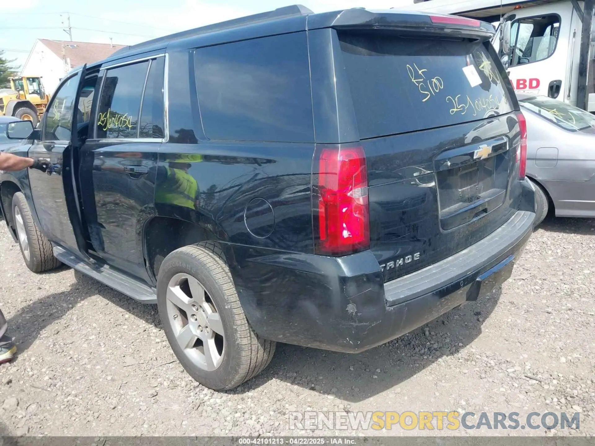 3 Photograph of a damaged car 1GNSKAKC3KR145054 CHEVROLET TAHOE 2019