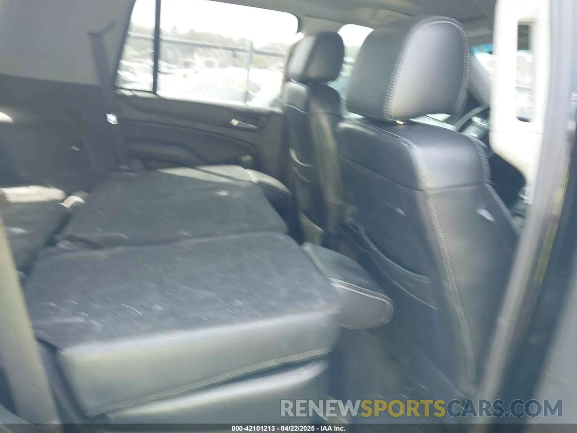 8 Photograph of a damaged car 1GNSKAKC3KR145054 CHEVROLET TAHOE 2019