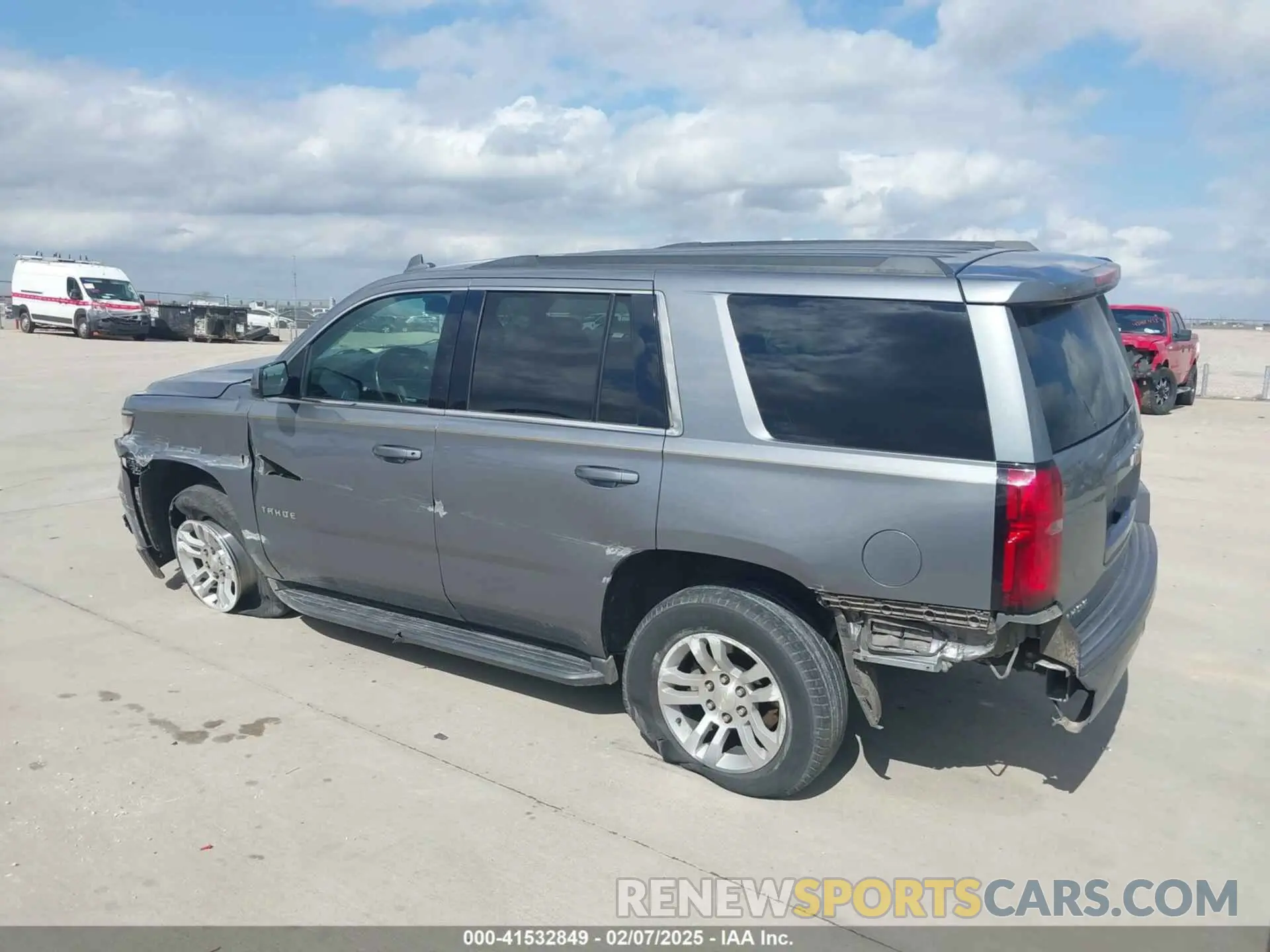 14 Photograph of a damaged car 1GNSKAKC7KR347704 CHEVROLET TAHOE 2019