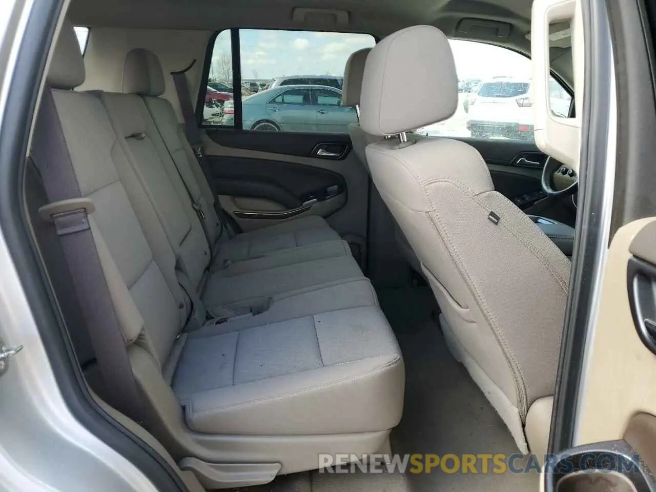 11 Photograph of a damaged car 1GNSKAKC8KR343760 CHEVROLET TAHOE 2019