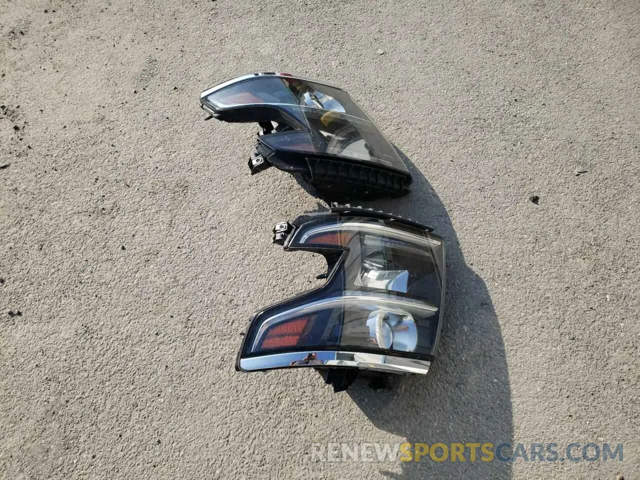 13 Photograph of a damaged car 1GNSKAKC9KR408941 CHEVROLET TAHOE 2019
