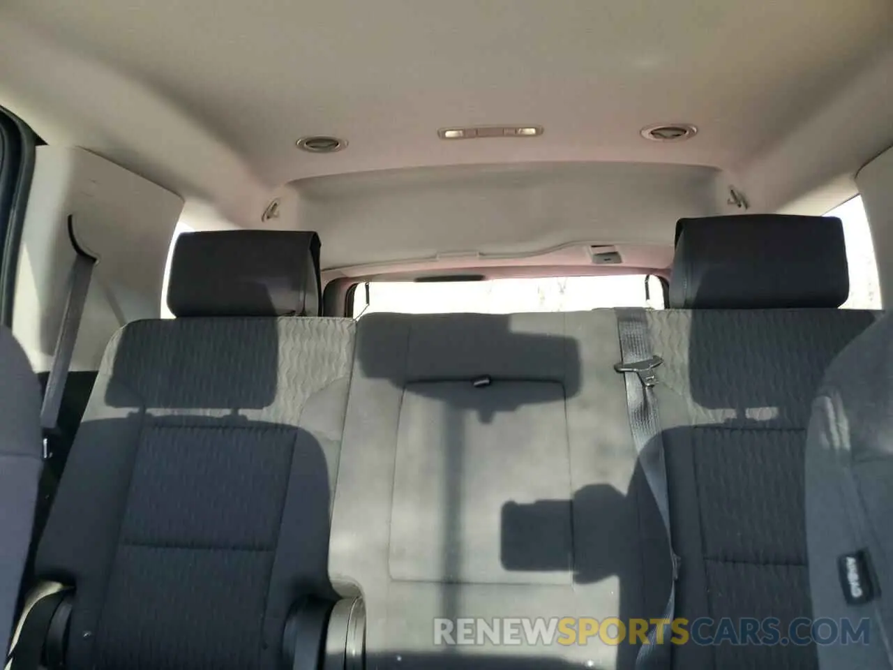 10 Photograph of a damaged car 1GNSKAKCXKR220980 CHEVROLET TAHOE 2019