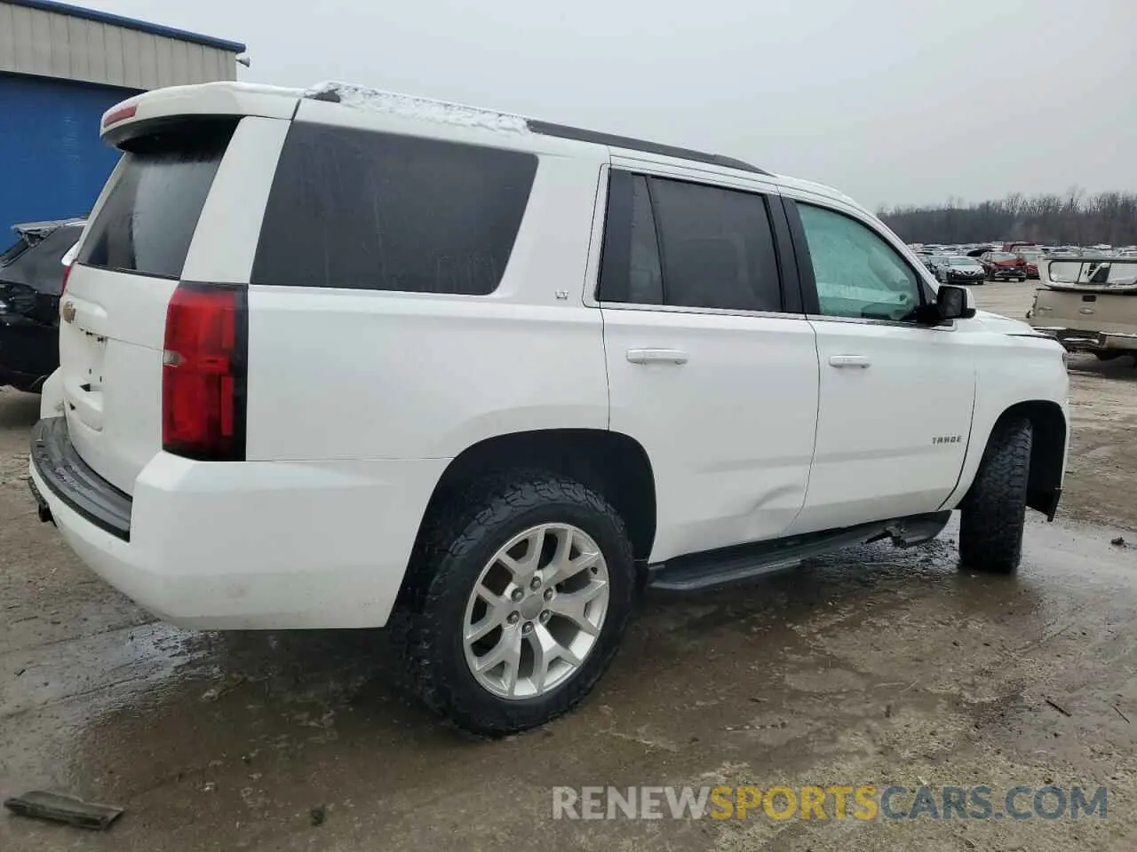 3 Photograph of a damaged car 1GNSKBKC0KR122479 CHEVROLET TAHOE 2019