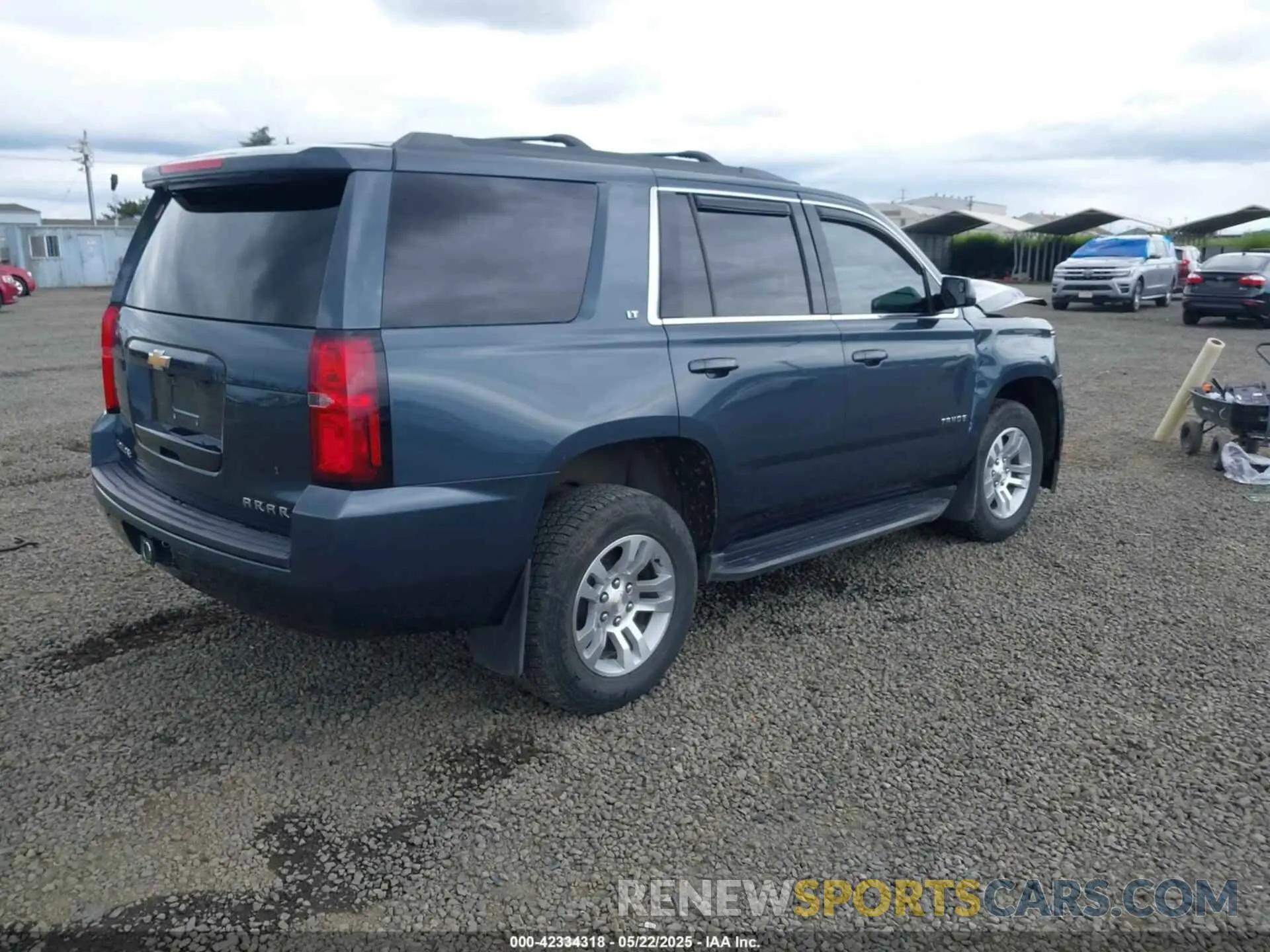 4 Photograph of a damaged car 1GNSKBKC1KR241223 CHEVROLET TAHOE 2019