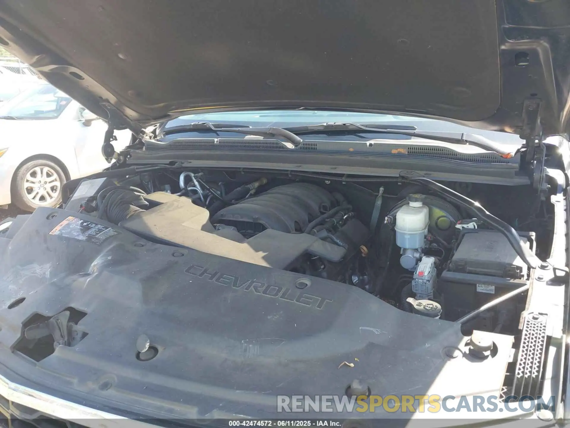 10 Photograph of a damaged car 1GNSKBKC1KR264324 CHEVROLET TAHOE 2019