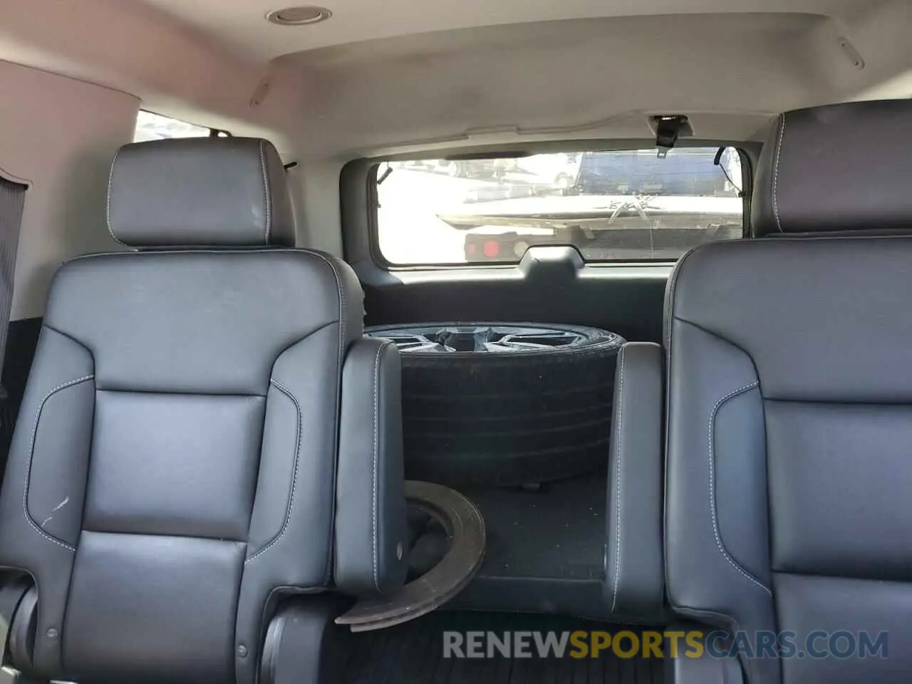 10 Photograph of a damaged car 1GNSKBKC2KR145004 CHEVROLET TAHOE 2019