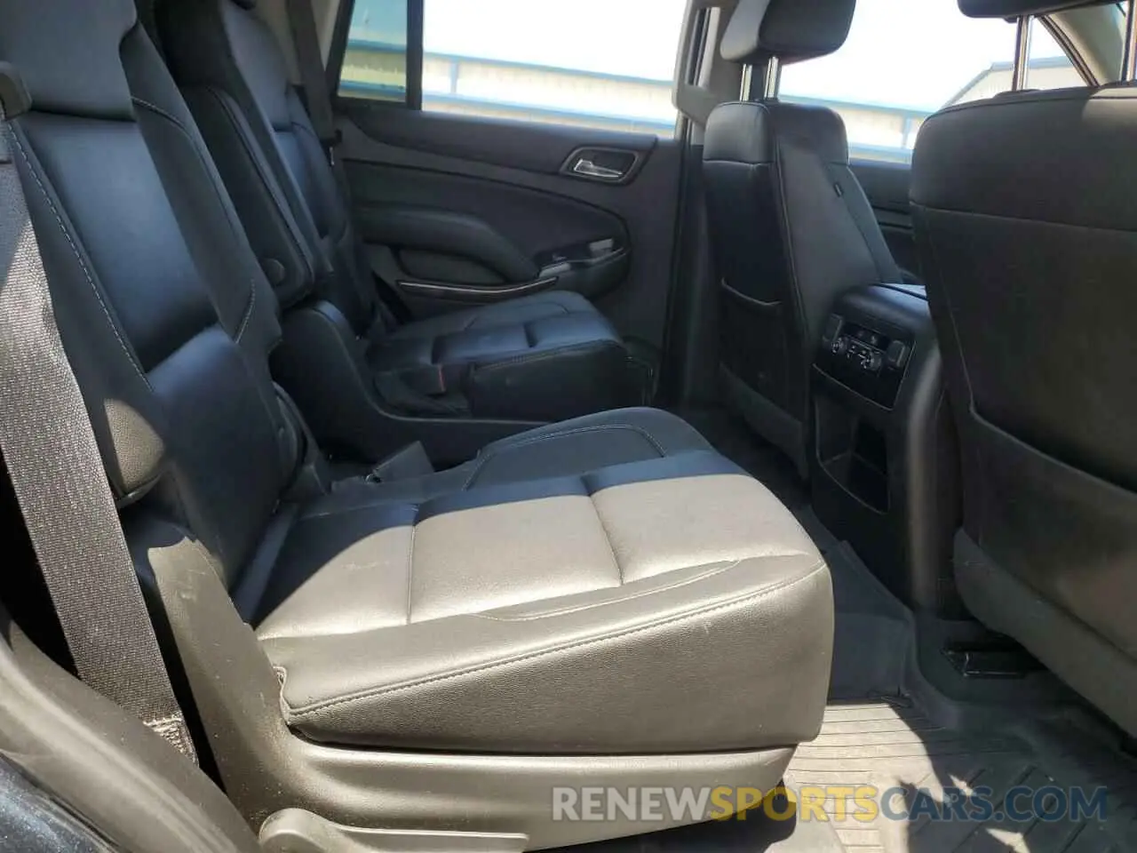 11 Photograph of a damaged car 1GNSKBKC2KR145004 CHEVROLET TAHOE 2019