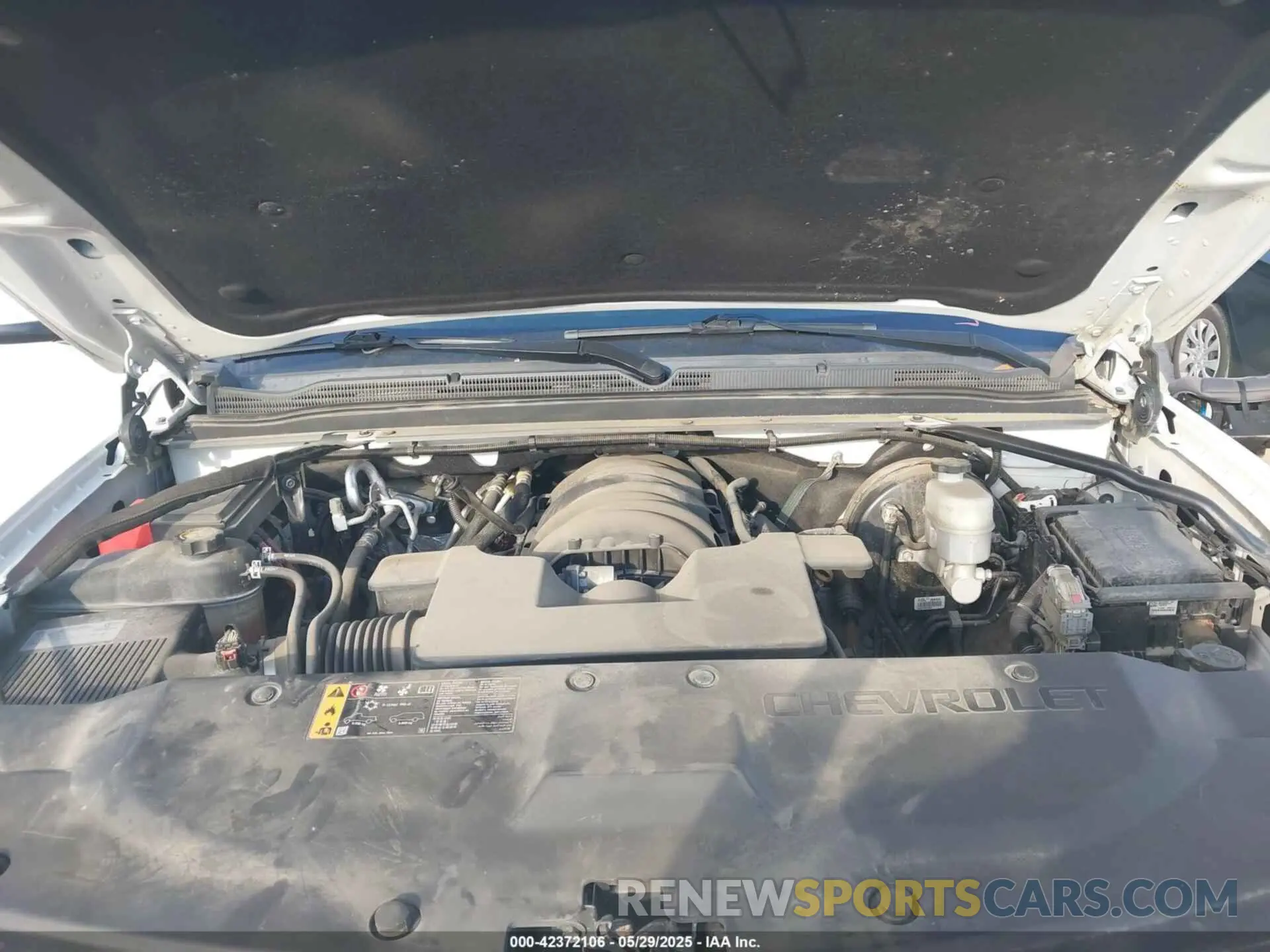 10 Photograph of a damaged car 1GNSKBKC2KR253915 CHEVROLET TAHOE 2019