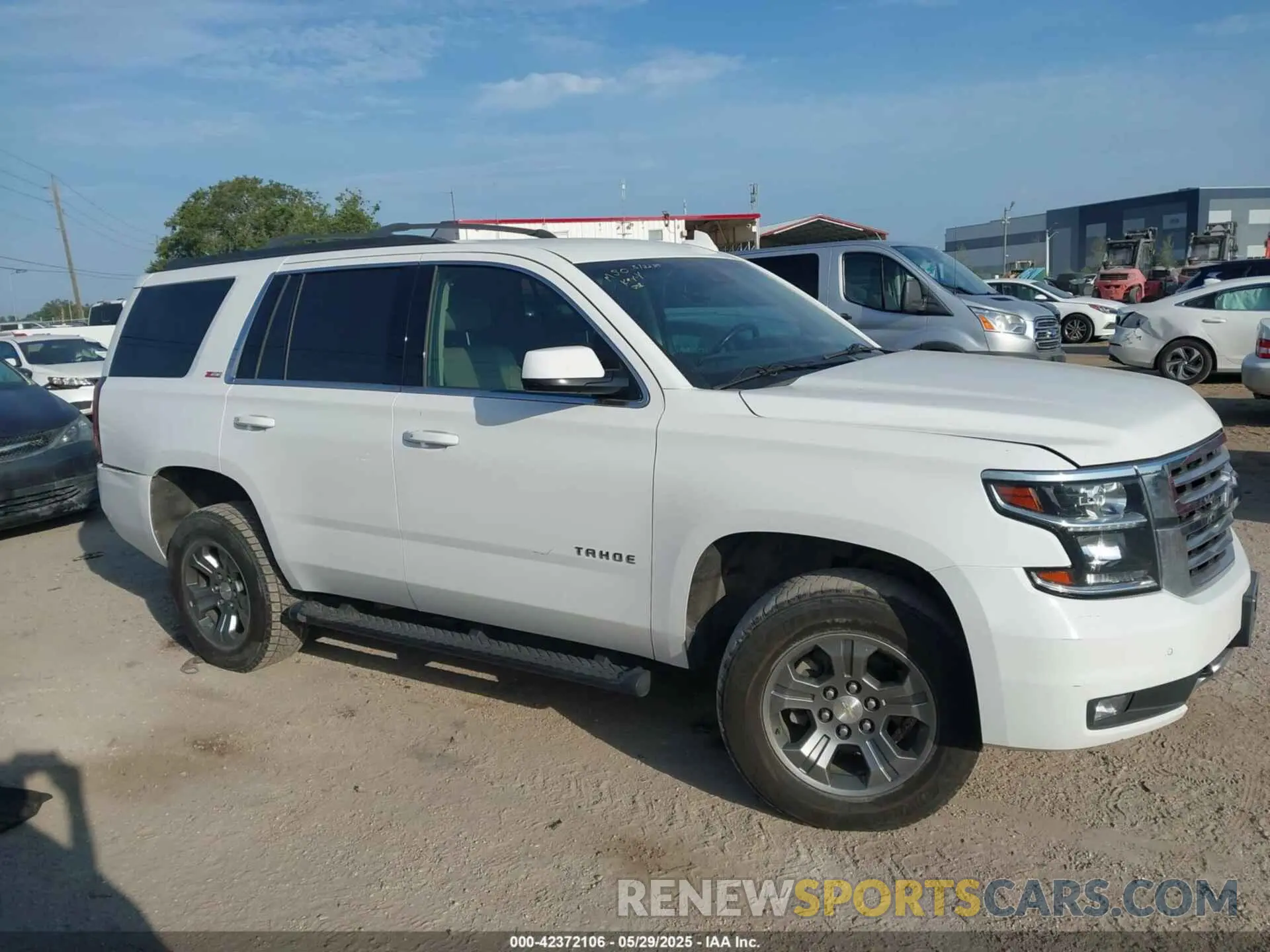 13 Photograph of a damaged car 1GNSKBKC2KR253915 CHEVROLET TAHOE 2019