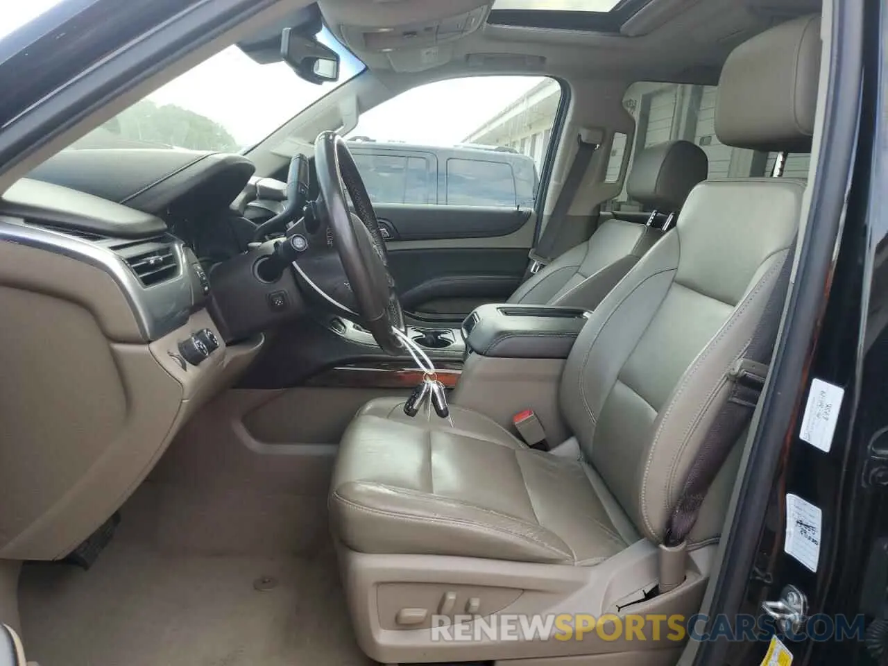 7 Photograph of a damaged car 1GNSKBKC2KR349527 CHEVROLET TAHOE 2019